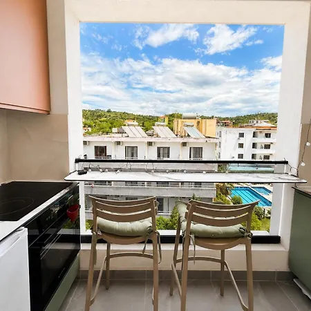 Sunkissed In Albania Apartamento Golem (Tirana)