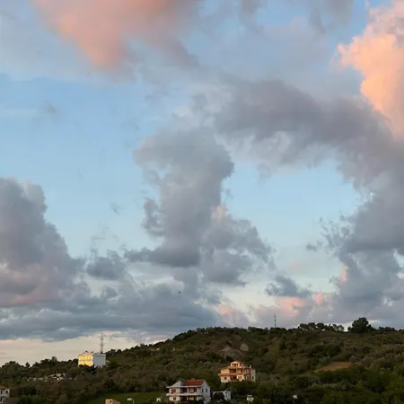 Apartamento Sunkissed In Albania Golem (Tirana)